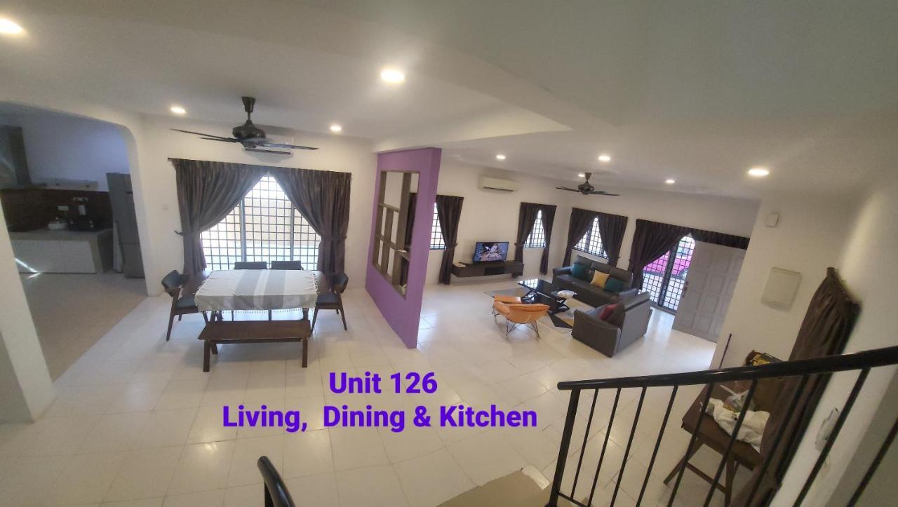 Ipoh Family Villa-Spacious Stay For 21 Or 42Pax Exterior photo
