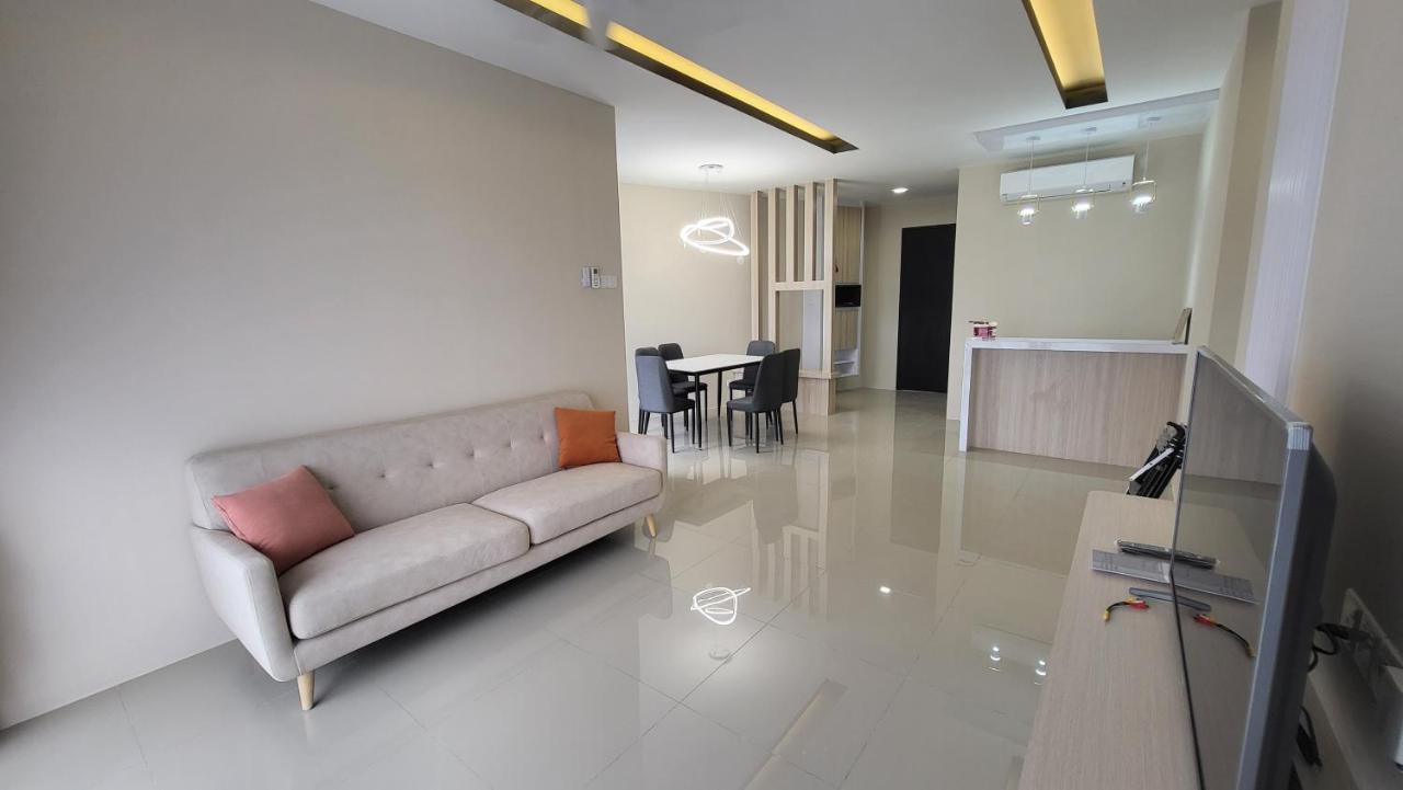 Ipoh Family Villa-Spacious Stay For 21 Or 42Pax Exterior photo