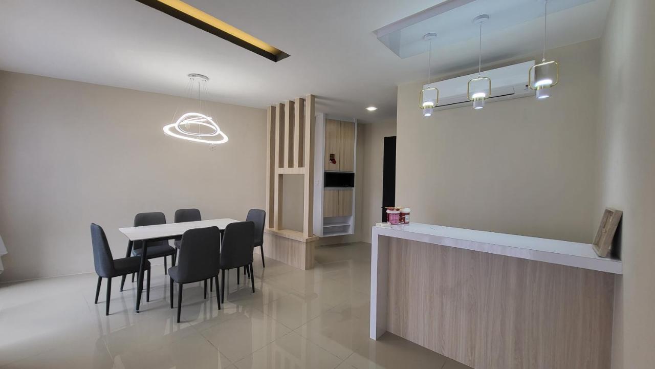 Ipoh Family Villa-Spacious Stay For 21 Or 42Pax Exterior photo