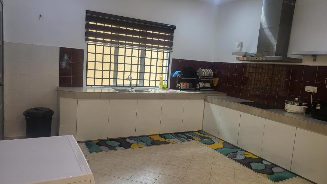 Ipoh Family Villa-Spacious Stay For 21 Or 42Pax Exterior photo