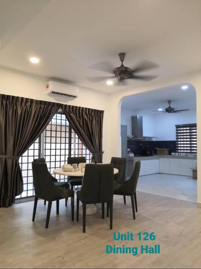 Ipoh Family Villa-Spacious Stay For 21 Or 42Pax Exterior photo